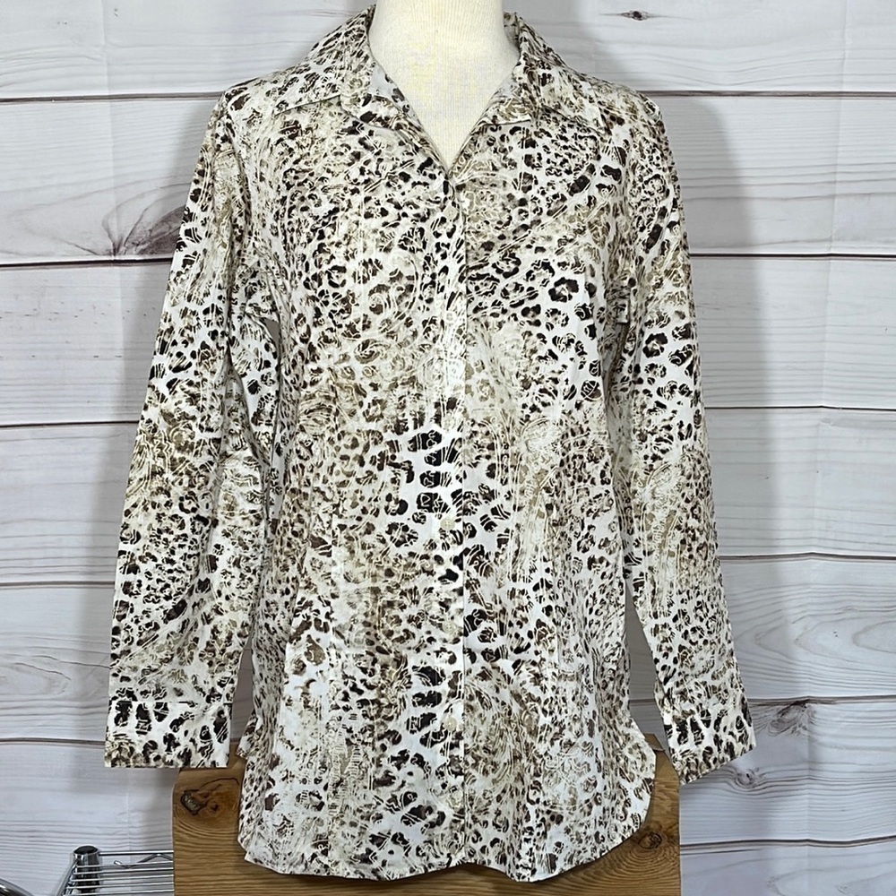 Chico’s No-Iron Button Down Long Sleeve Top Size 8/M/Chico’s 1